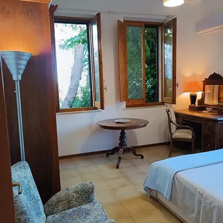 Dei Conti Apartment *